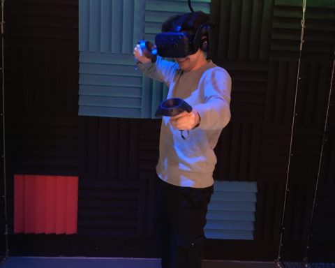 VR